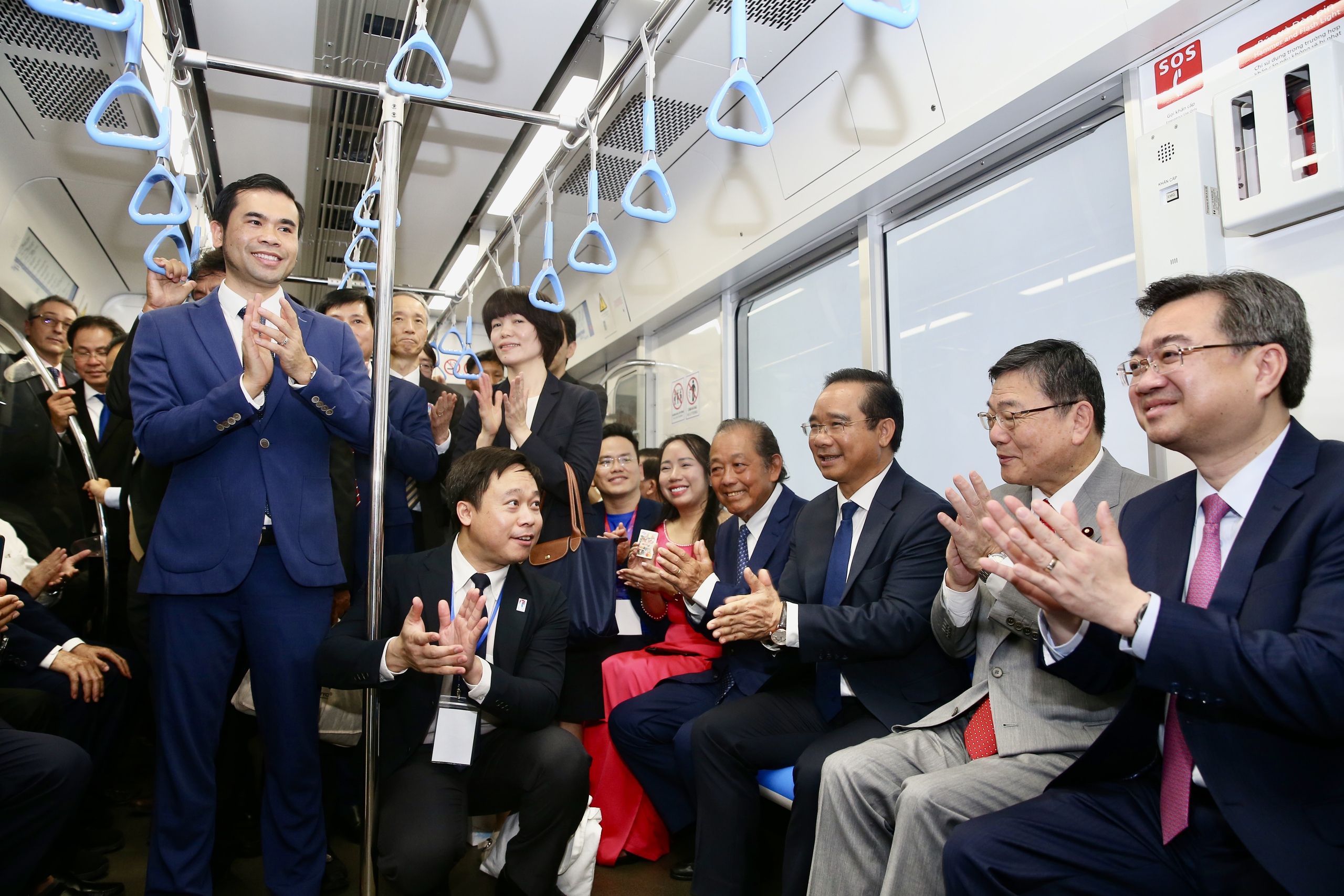 Hướng tới siêu đô thị quốc tế 20 10 DẤU ẤN NỔI BẬT CỦA TPHCM NĂM 2025 - Ảnh 37.