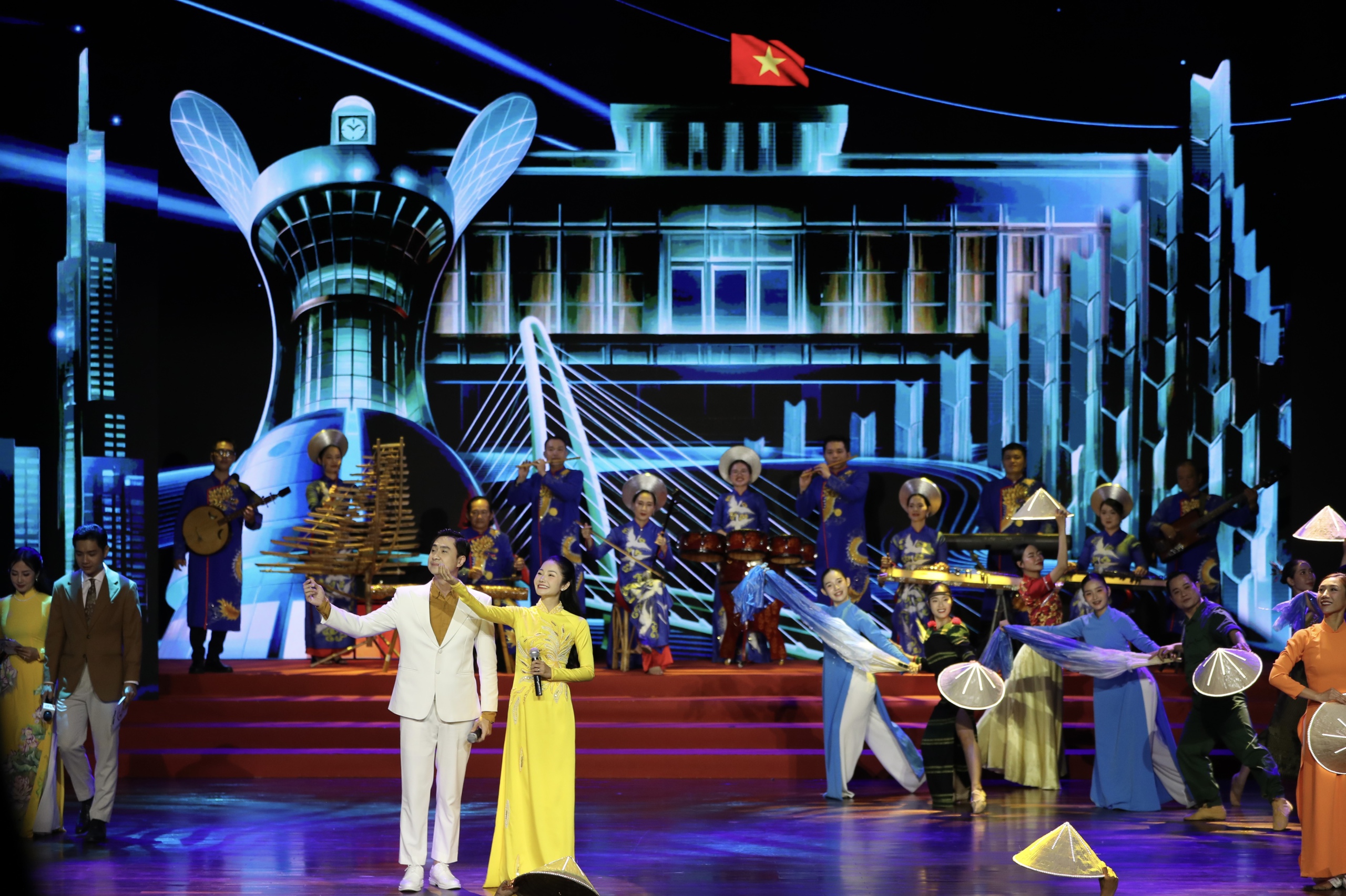 Hướng tới siêu đô thị quốc tế 29 10 DẤU ẤN NỔI BẬT CỦA TPHCM NĂM 2025 - Ảnh 65.