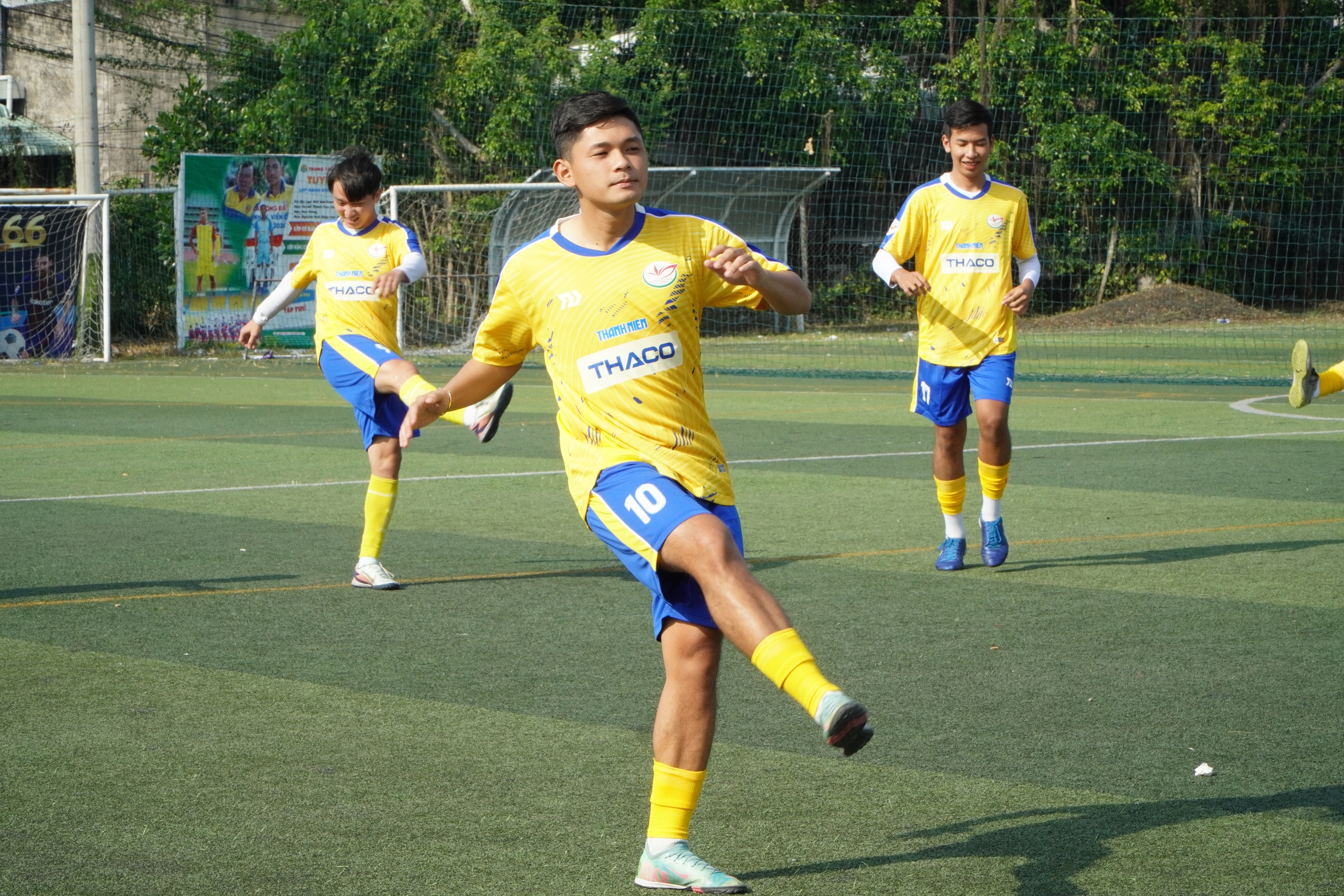 Trường ĐH Tây Đô nỗ lực ‘thăng hạng’ tại TNSV THACO cup 2026 - Ảnh 2.