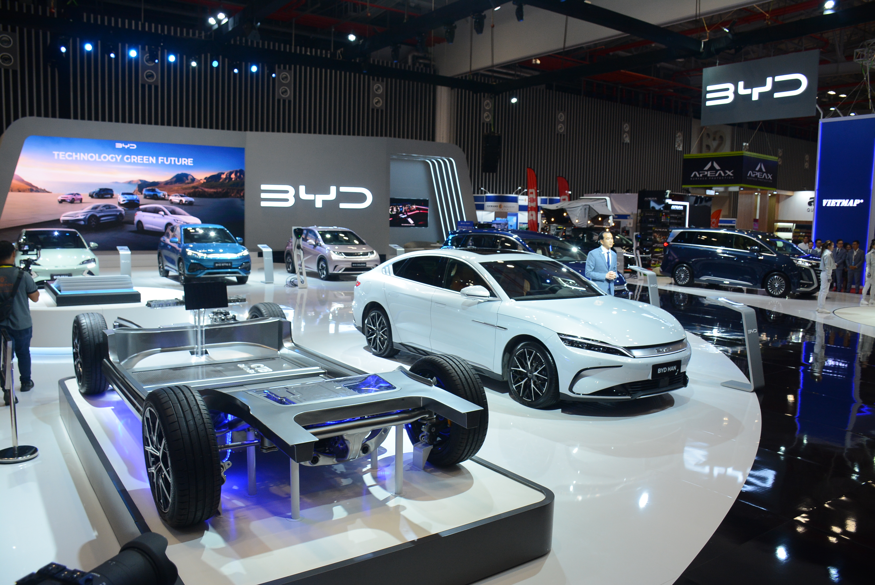 Ô tô nhập khẩu vào Việt Nam năm 2025: Xe Trung Quốc tăng mạnh, Indonesia dẫn đầu - Ảnh 2.