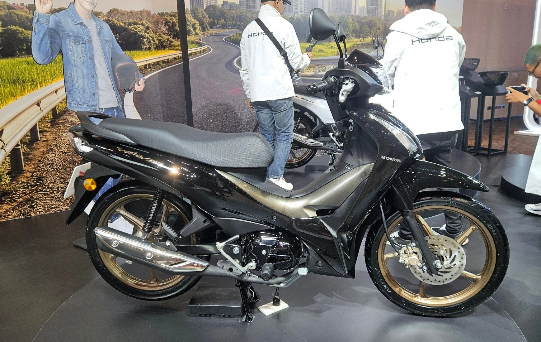 Honda Wave 110 'Made in Thailand' có bản nâng cấp, thêm tính năng tăng tiện ích - Ảnh 2.