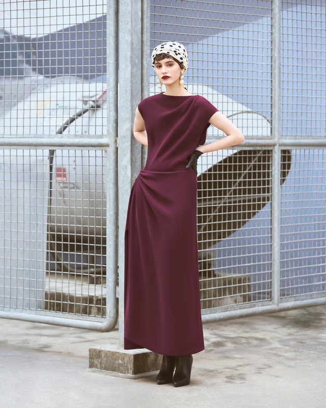 Phong cách tối giản thanh lịch được lòng quý cô hiện đại- Ảnh 2.