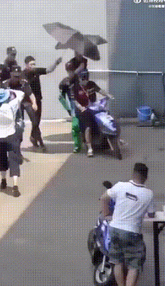 Góc khuất nghề trợ lý nghệ sĩ: Làm việc 24/7, lương đã bèo bọt còn bị cắt xén, nợ nần- Ảnh 6.