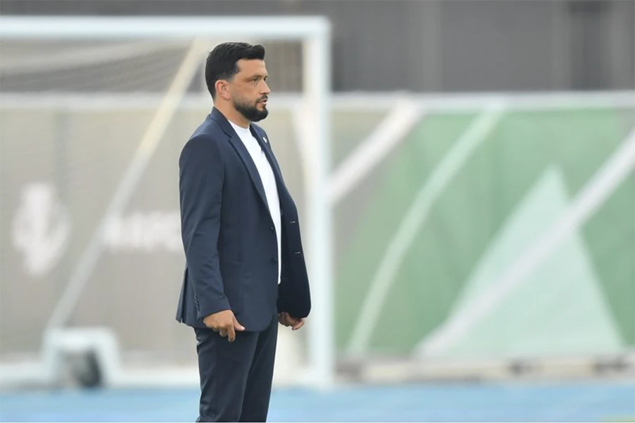 HLV Edmar Lacerda của U-23 Kyrgyzstan. ẢNH: AFC u-23-viet-nam-Kyrgyzstan.png