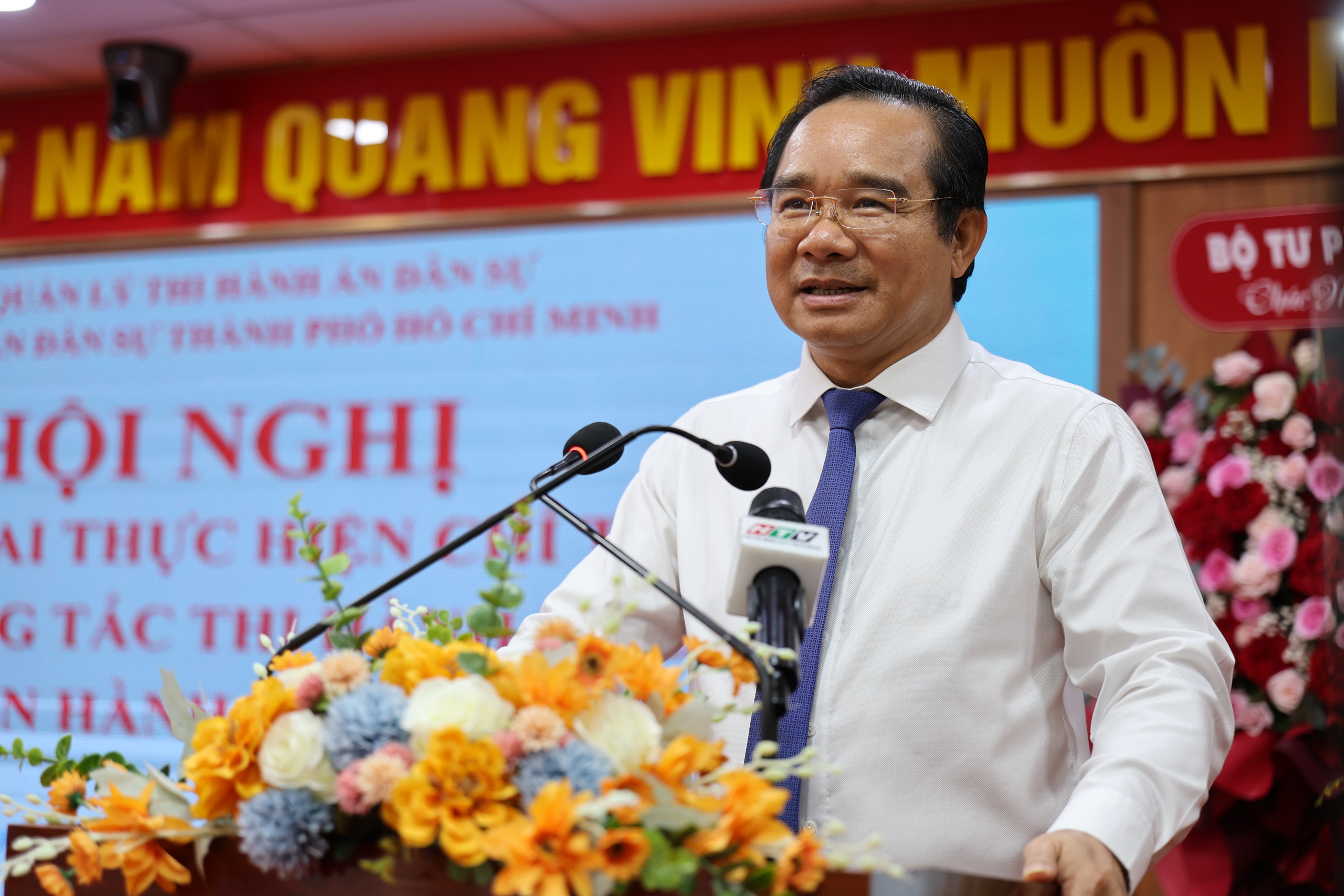 Thi hành án dân sự TP.HCM thu hồi tài sản trong các vụ án kinh tế, tham nhũng - Ảnh 2.