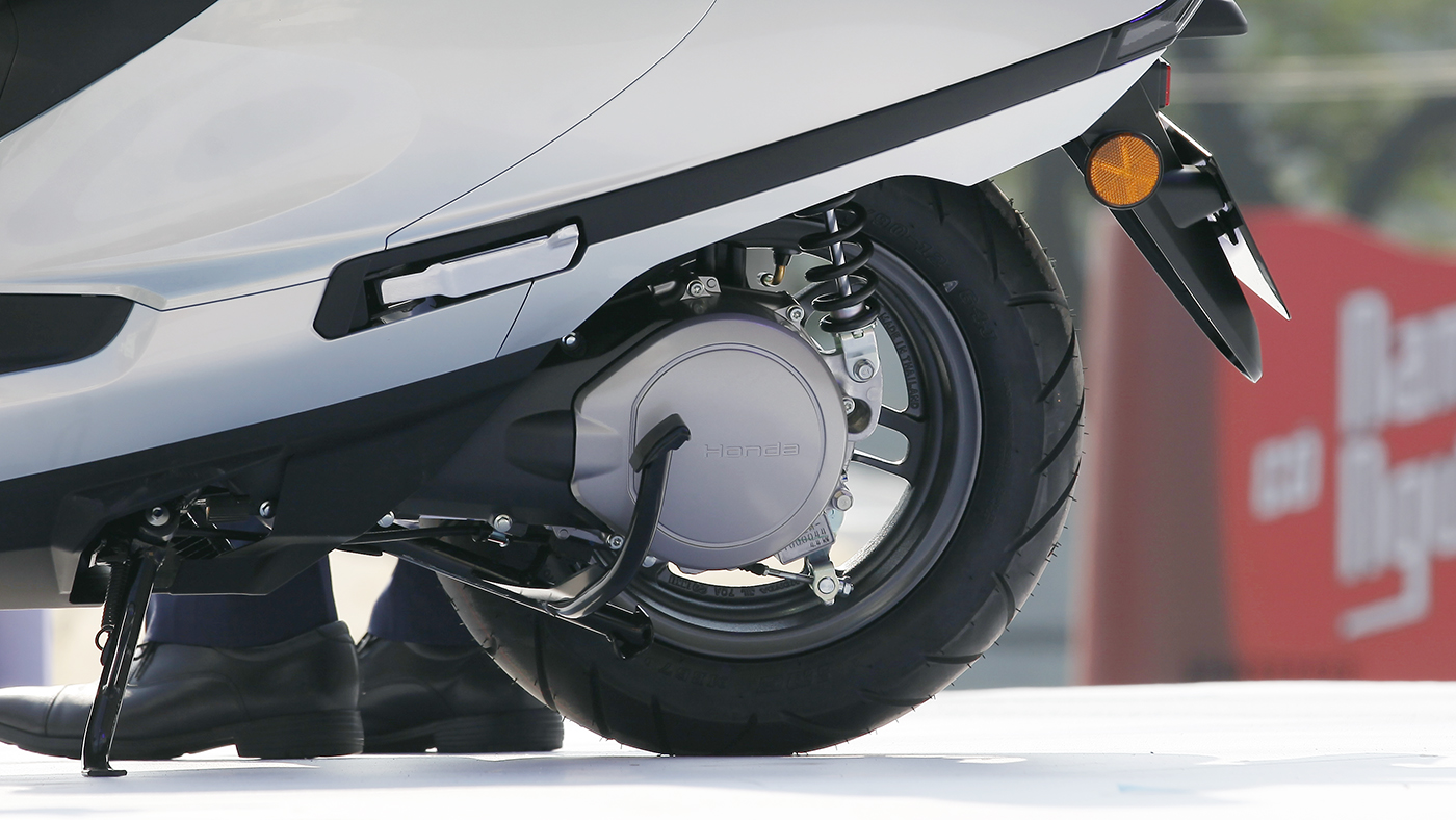 Xe máy điện Honda UC3 về Việt Nam, sạc đầy chạy được tối đa 120 km- Ảnh 4.