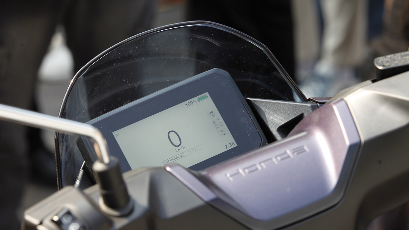 Xe máy điện Honda UC3 về Việt Nam, sạc đầy chạy được tối đa 120 km- Ảnh 3.