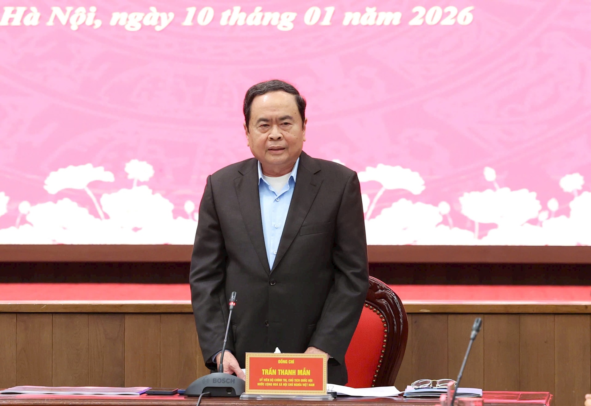 Tổng Bí thư, Thủ tướng, Chủ tịch Quốc hội cùng làm việc với Thành ủy Hà Nội về quy hoạch 100 năm 4 Tổng Bí thư, Thủ tướng, Chủ tịch Quốc hội cùng làm việc với Thành ủy Hà Nội về quy hoạch 100 năm - Ảnh 2.