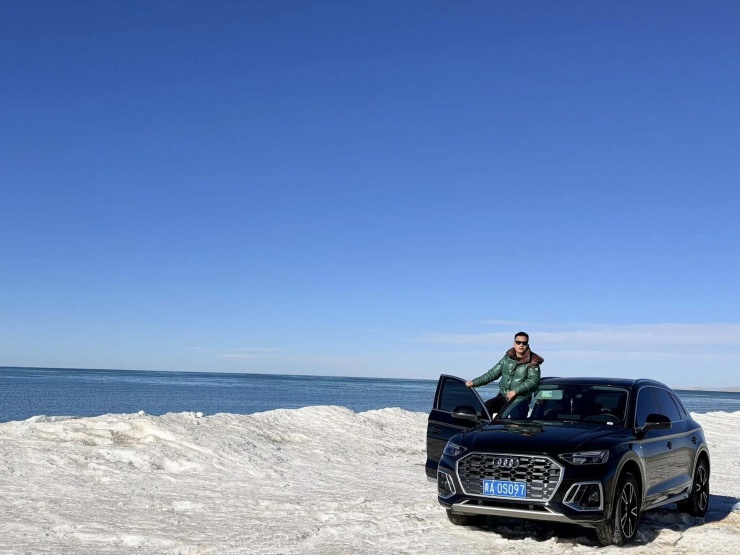 Khách Việt mách nơi ngắm tuyết đẹp, không bóng người, chi phí rẻ ở Trung Quốc 4 Từng tới nhiều vùng đất khác nhau của Trung Quốc nhưng anh Thuấn vẫn ngỡ ngàng trước vẻ đẹp của hồ Thanh Hải