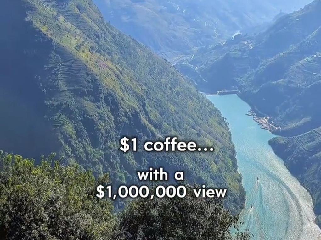 Mua cà phê 27.000 đồng ở Hà Giang, khách Tây sững sờ với thứ nhận được - 2