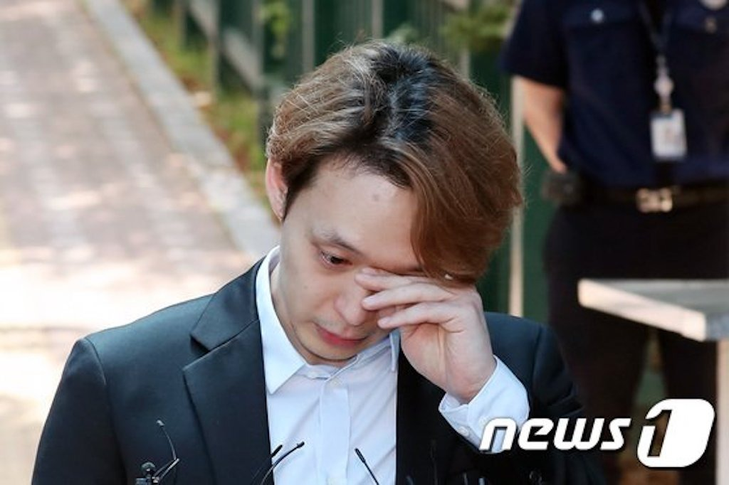 Park Yoochun tàn tạ sau loạt bê bối rúng động- Ảnh 8.