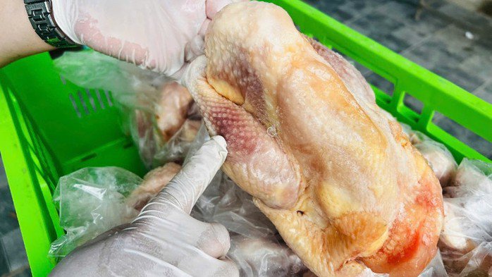 Nhiều sản phẩm có dấu hiệu hư hỏng