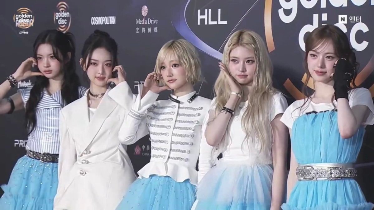 Thảm đỏ GDA 2026: Jennie "đỏ là thần", Wonyoung "cũ nhưng vàng", quá nhiều hoàng tử - 13