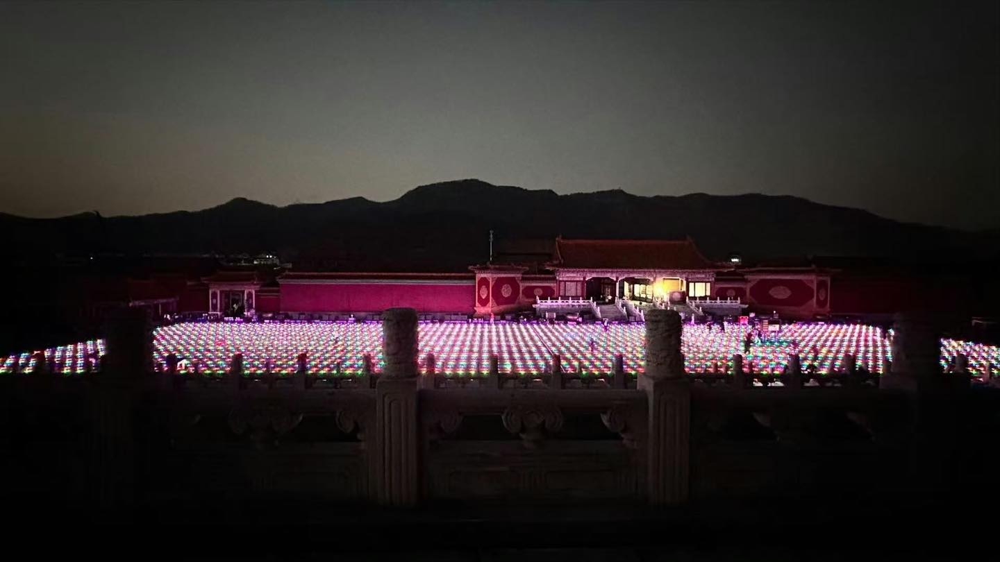 Đời đi diễn chỉ mong có fan giàu như mỹ nhân này: Chi 3,6 tỷ mua vui cho idol, tâm ở đâu tiền ở đó- Ảnh 5. Đời đi diễn chỉ mong có fan giàu như mỹ nhân này: Chi 3,6 tỷ mua vui cho idol, tâm ở đâu tiền ở đó- Ảnh 5.