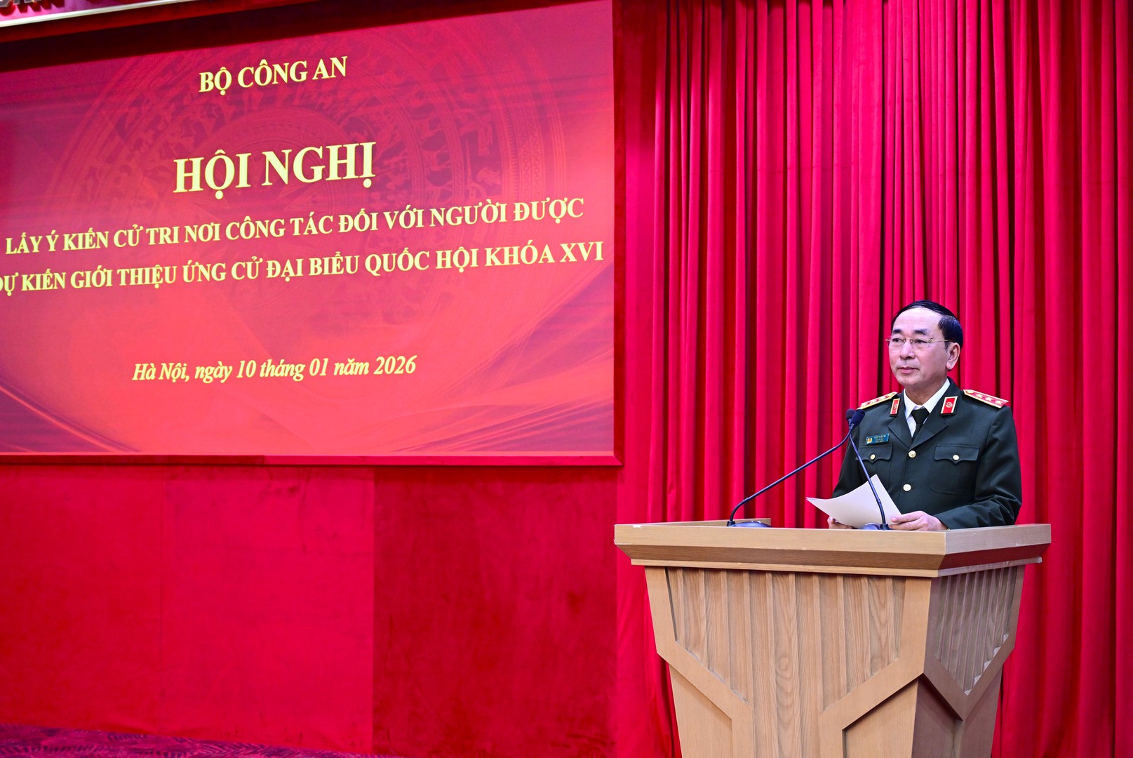 Giới thiệu Đại tướng Lương Tam Quang ứng cử đại biểu Quốc hội khóa XVI 2 đại biểu quốc hội - Ảnh 2.