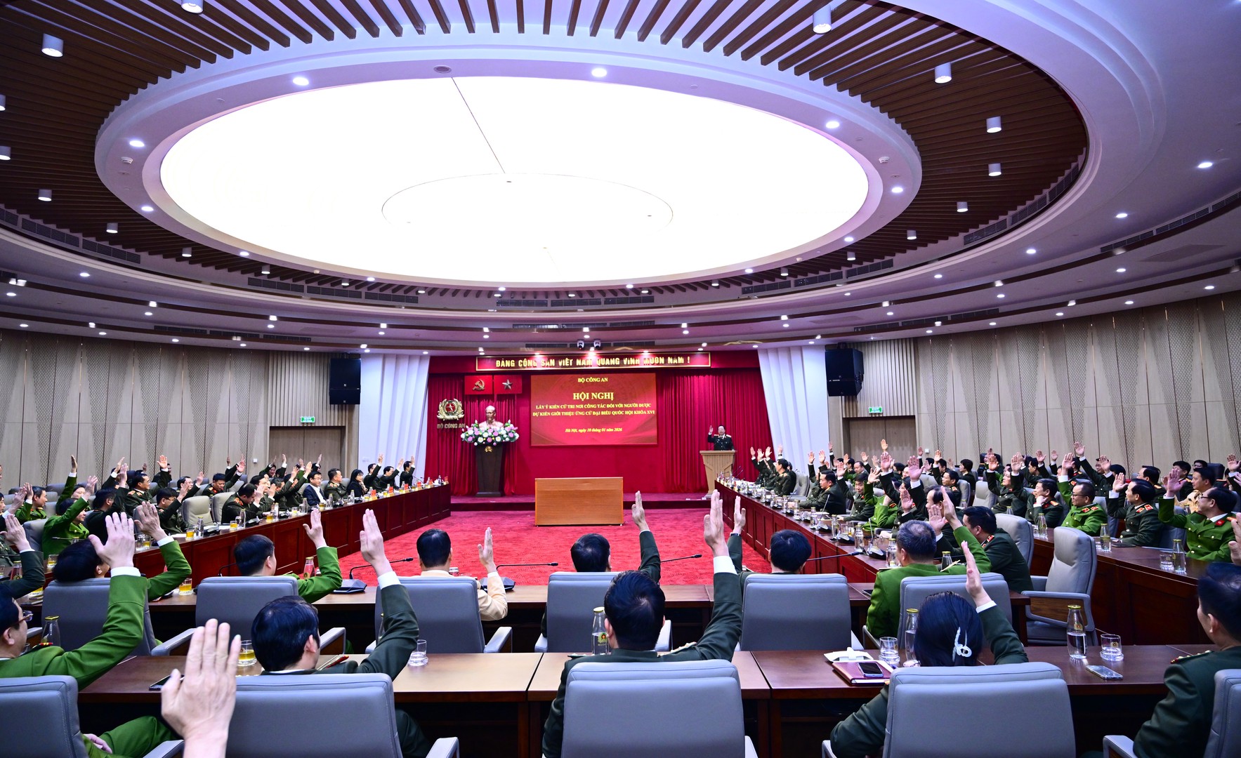 Giới thiệu Đại tướng Lương Tam Quang ứng cử đại biểu Quốc hội khóa XVI 3 Giới thiệu Đại tướng Lương Tam Quang ứng cử đại biểu Quốc hội khóa XVI - Ảnh 3.