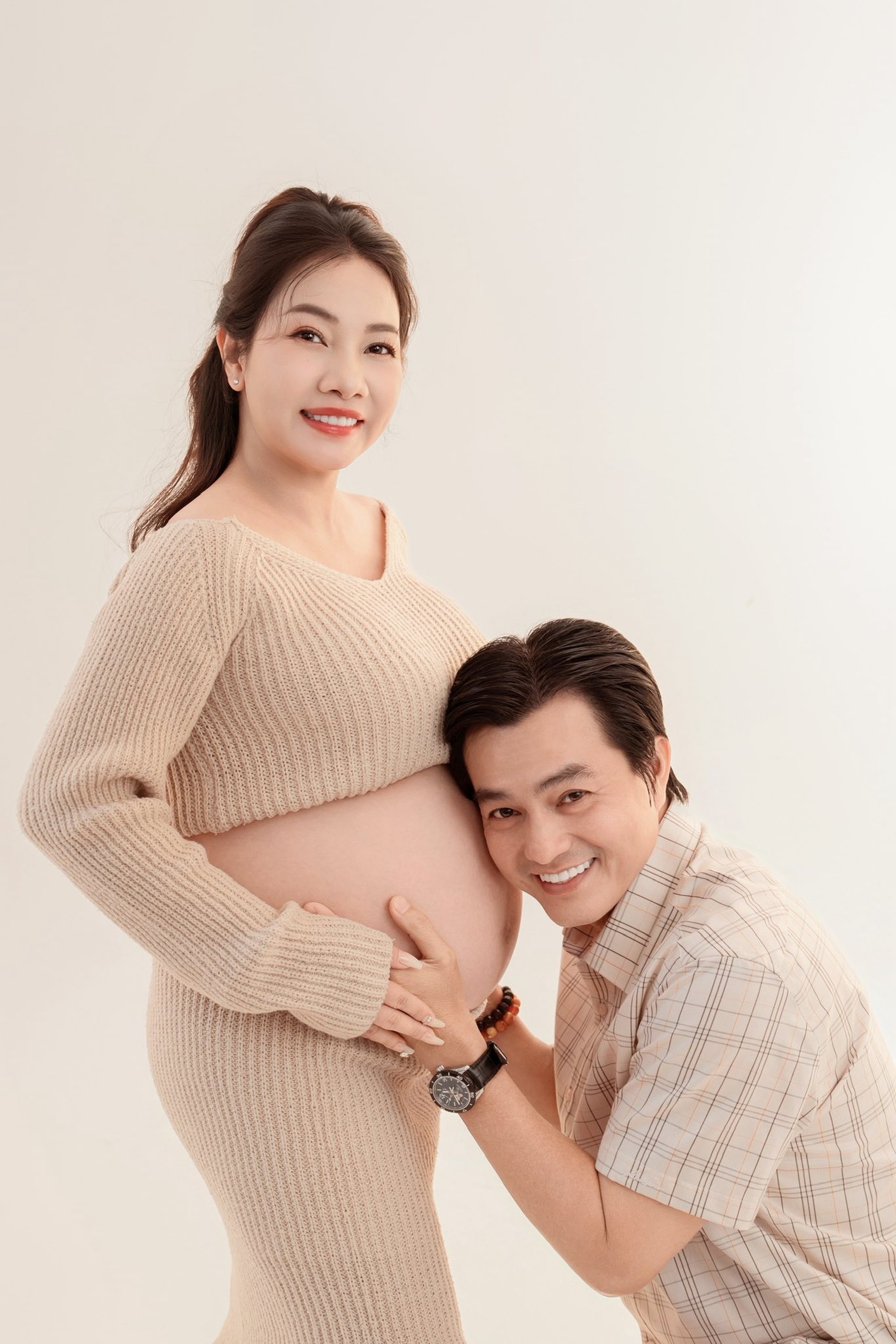 Cao Minh Đạt và vợ cầu con suốt 10 năm, lần đầu làm bố ở tuổi 51 - 7 Cao Minh Đạt và vợ cầu con suốt 10 năm, lần đầu làm bố ở tuổi 51 - 7