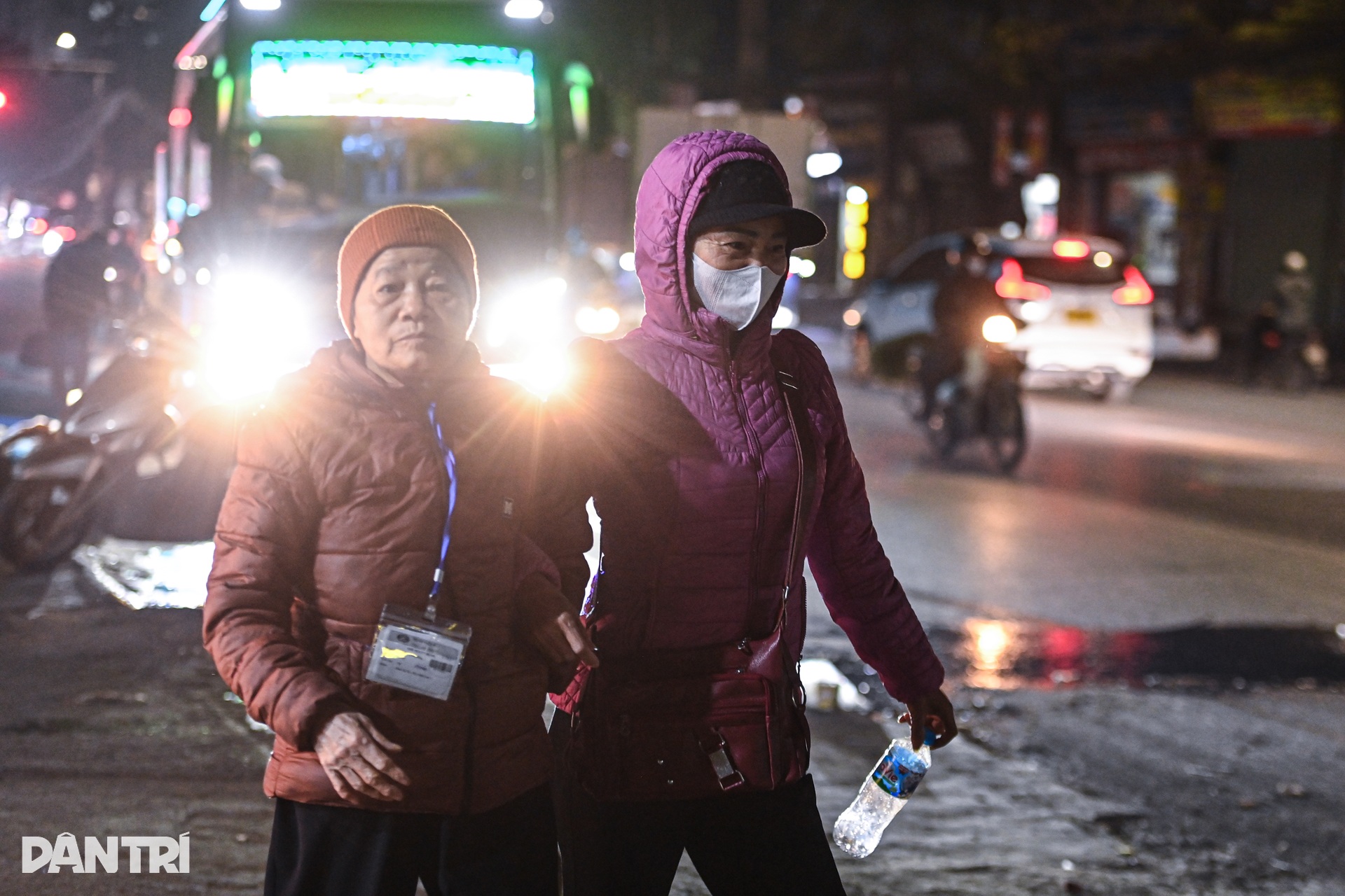 Những chuyến xạ trị lúc nửa đêm oằn mình trong giá rét của xóm ung thư - 3