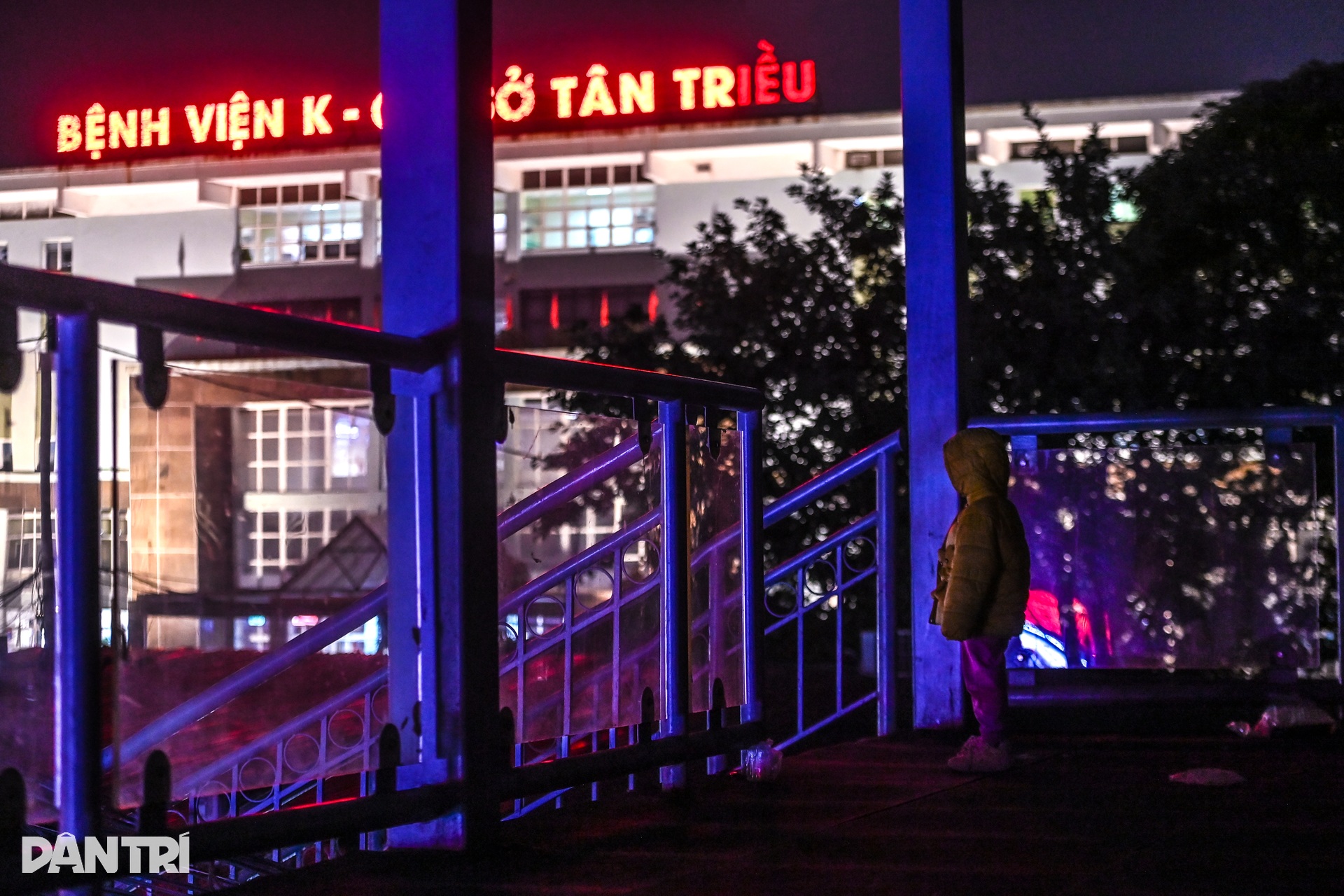 Những chuyến xạ trị lúc nửa đêm oằn mình trong giá rét của xóm ung thư - 4