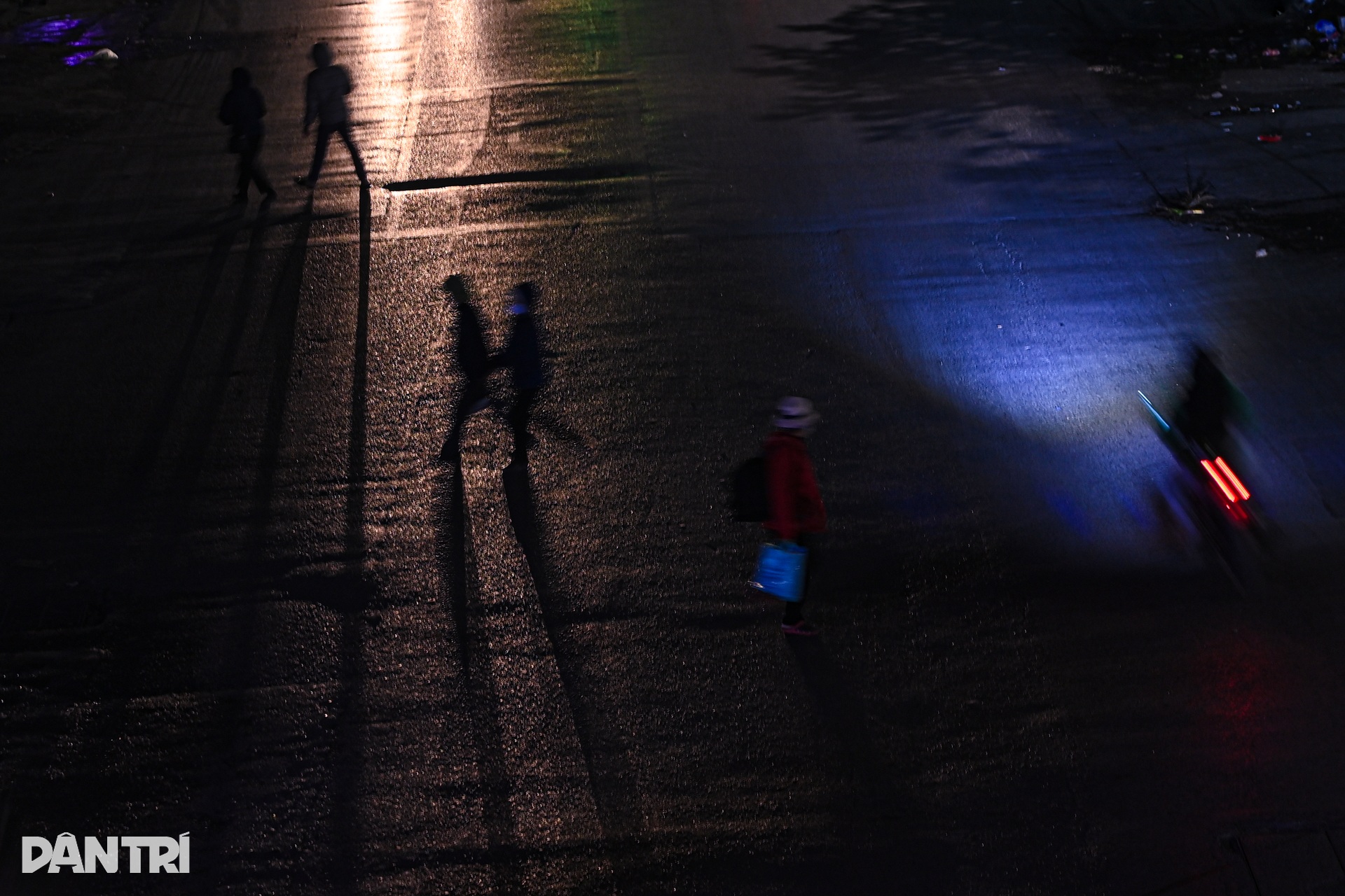 Những chuyến xạ trị lúc nửa đêm oằn mình trong giá rét của xóm ung thư - 8