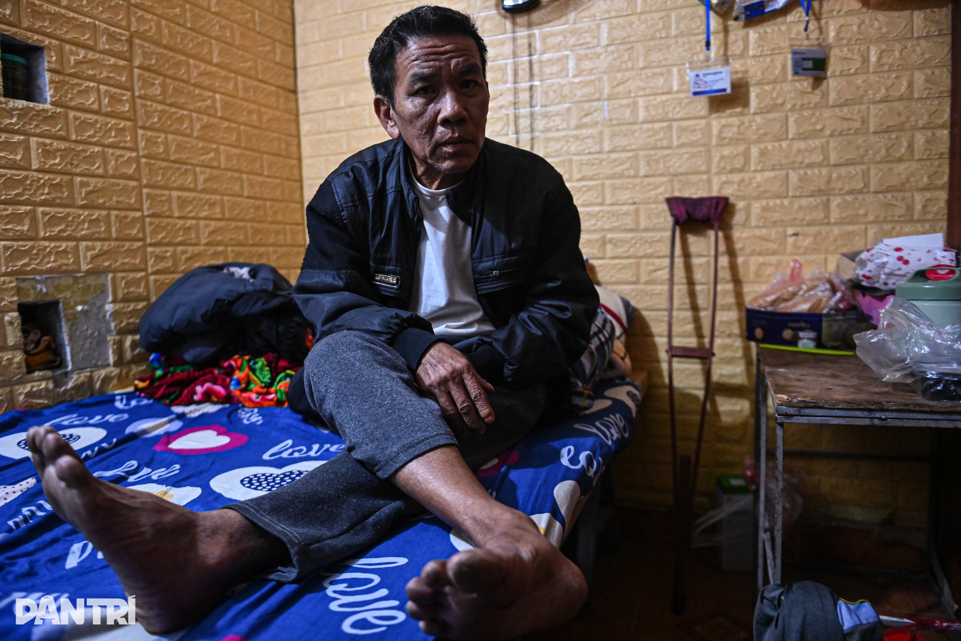 Những chuyến xạ trị lúc nửa đêm oằn mình trong giá rét của xóm ung thư - 12