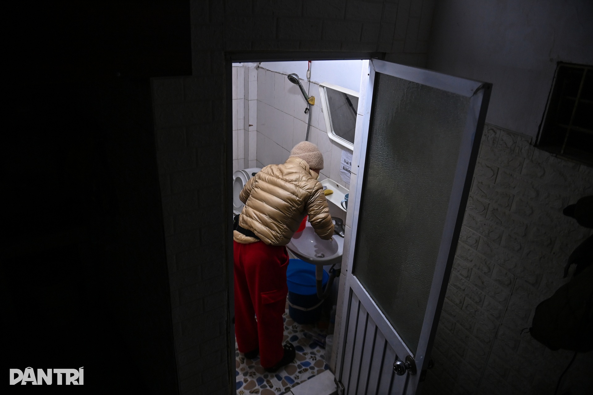 Những chuyến xạ trị lúc nửa đêm oằn mình trong giá rét của xóm ung thư - 15