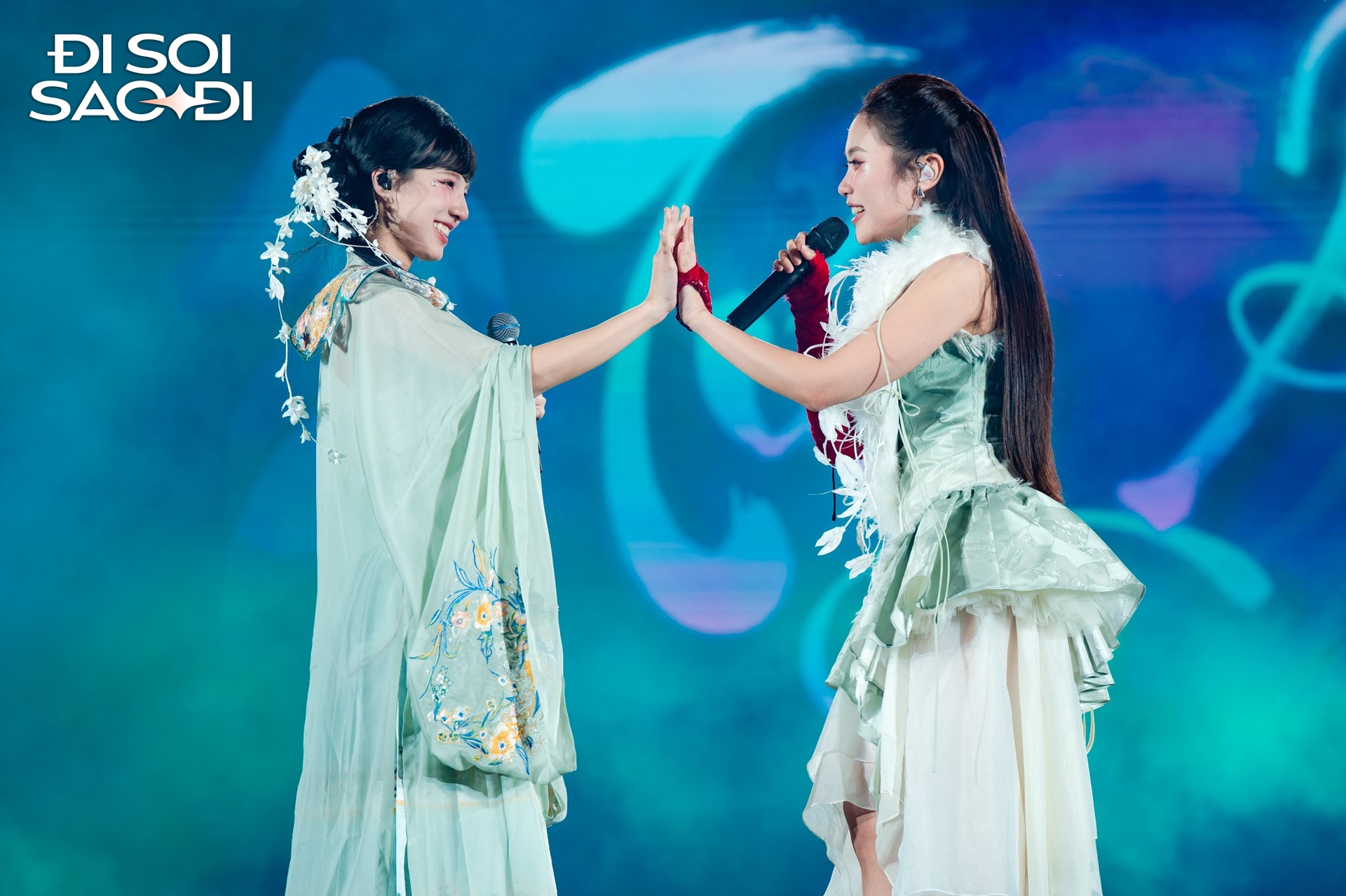 Chơi lớn như Phương Mỹ Chi: Fanmeeting 0 đồng mời cả sao Cbiz, mang sân khấu Sing! Asia đến chiều fan- Ảnh 5.