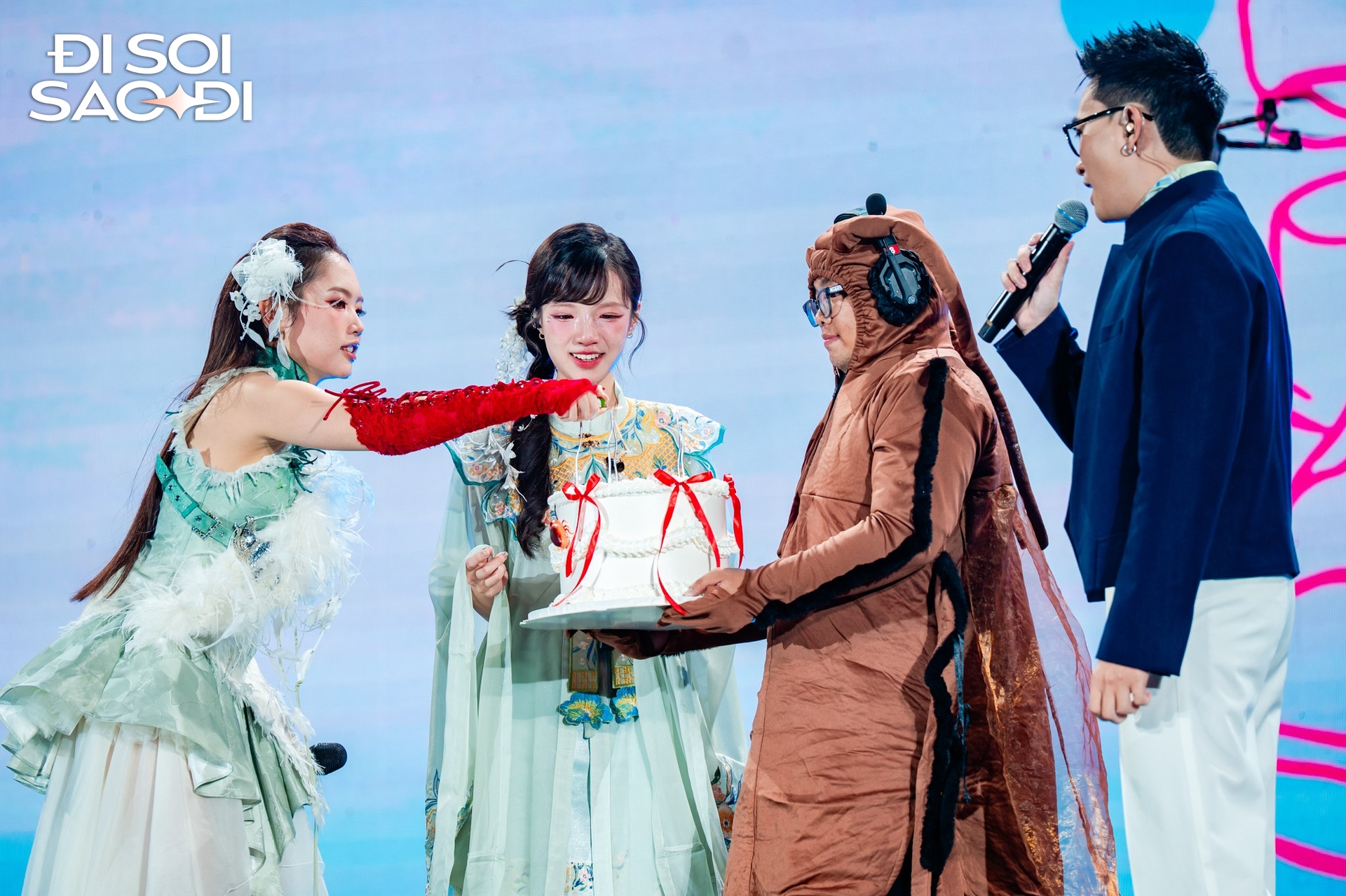 Chơi lớn như Phương Mỹ Chi: Fanmeeting 0 đồng mời cả sao Cbiz, mang sân khấu Sing! Asia đến chiều fan- Ảnh 6.