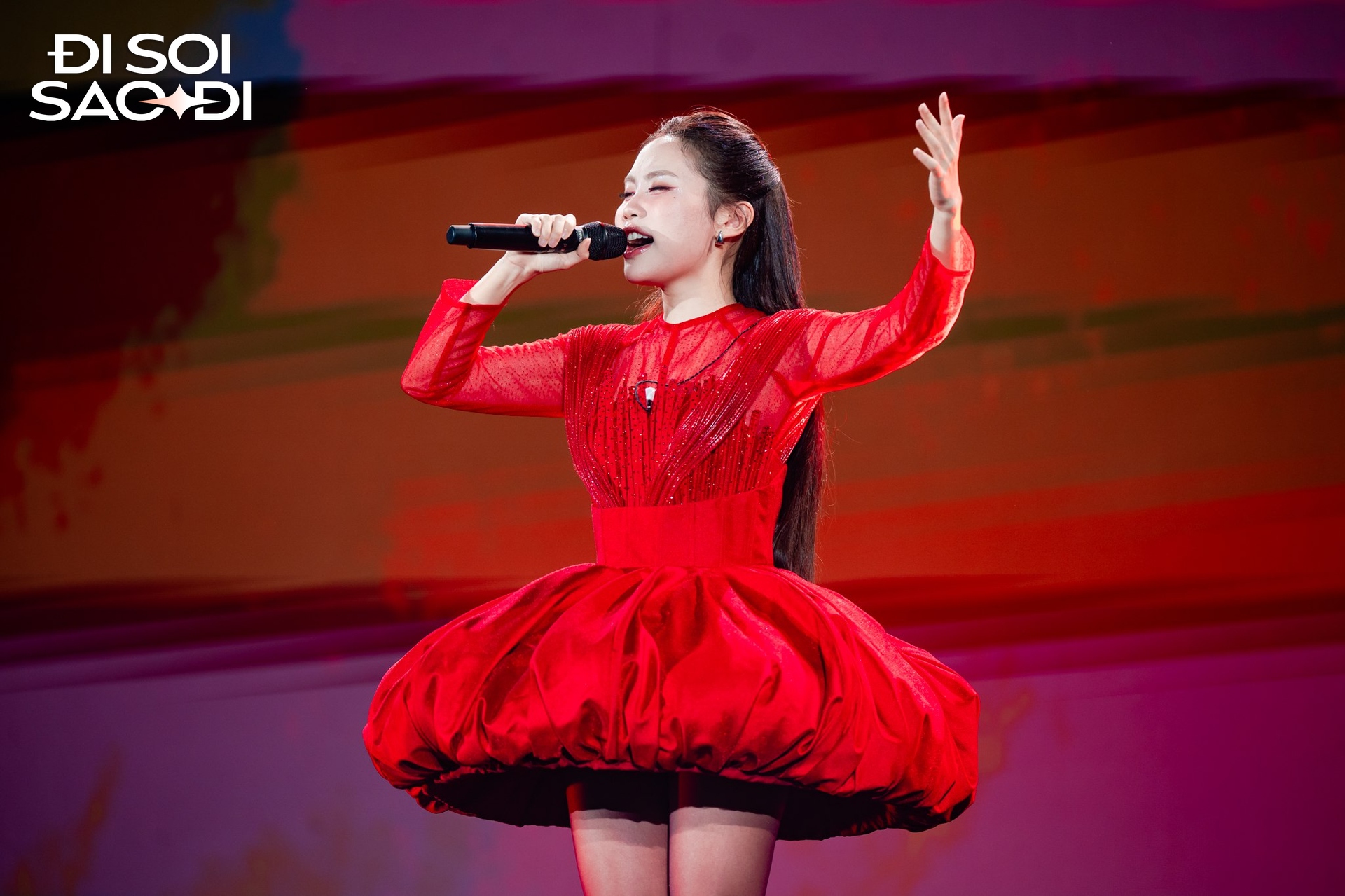 Chơi lớn như Phương Mỹ Chi: Fanmeeting 0 đồng mời cả sao Cbiz, mang sân khấu Sing! Asia đến chiều fan- Ảnh 12.