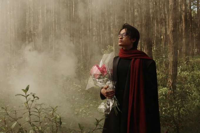 Ca sĩ Hà Anh Tuấn chuẩn bị cho show The Rose (đóa hồng) sắp diễn ra ở Đà Lạt.