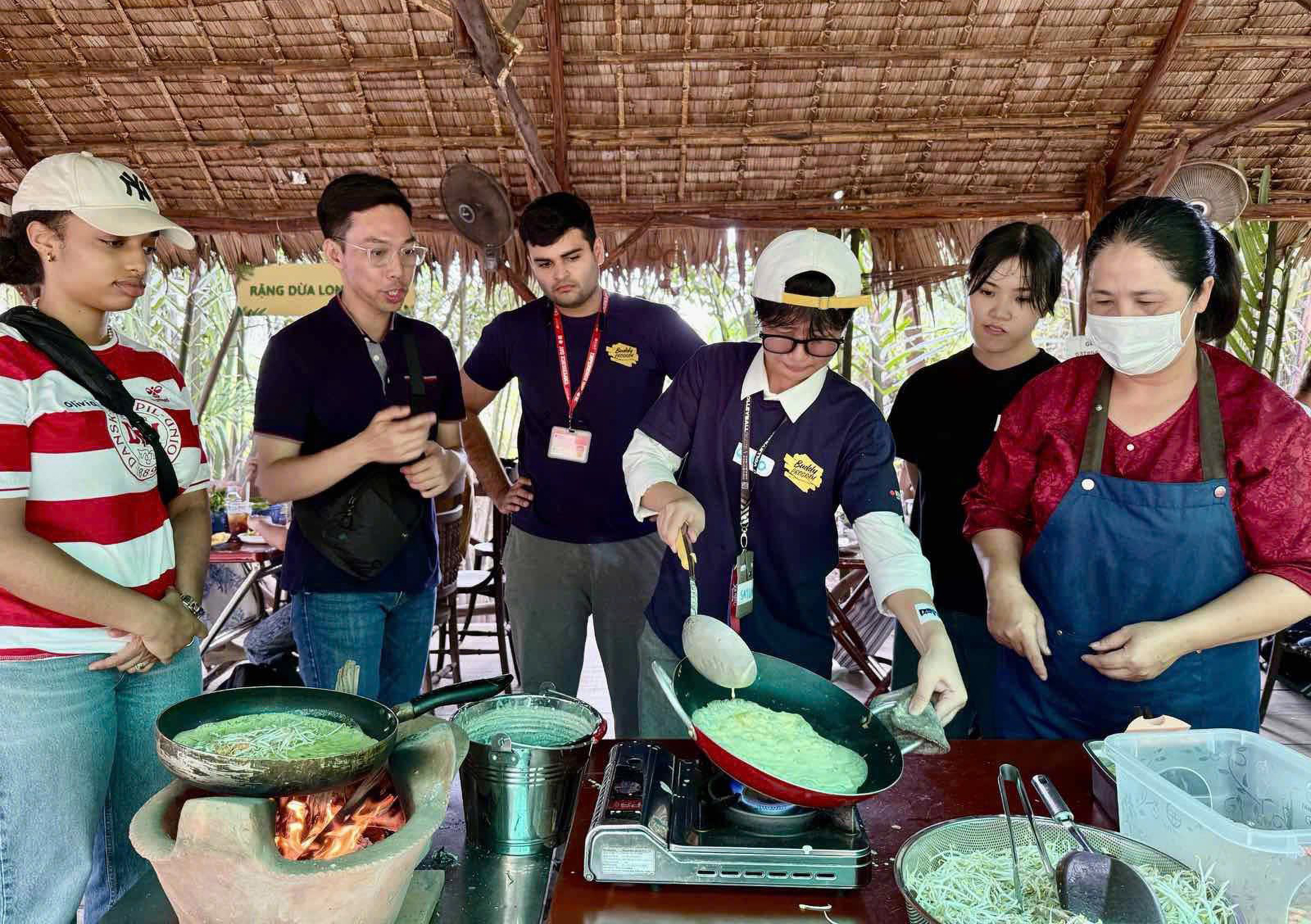 Di sản sống trong dòng chảy văn hóa- Ảnh 5. Di sản sống trong dòng chảy văn hóa- Ảnh 5.