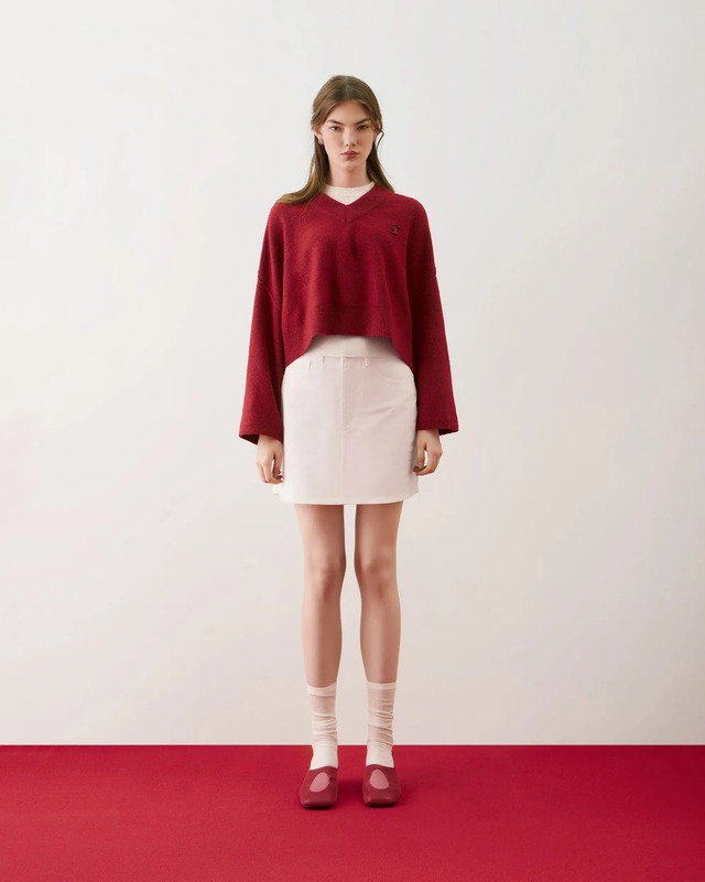 Diện sắc trắng - đỏ tôn da, tôn dáng ngày đầu xuân- Ảnh 7.