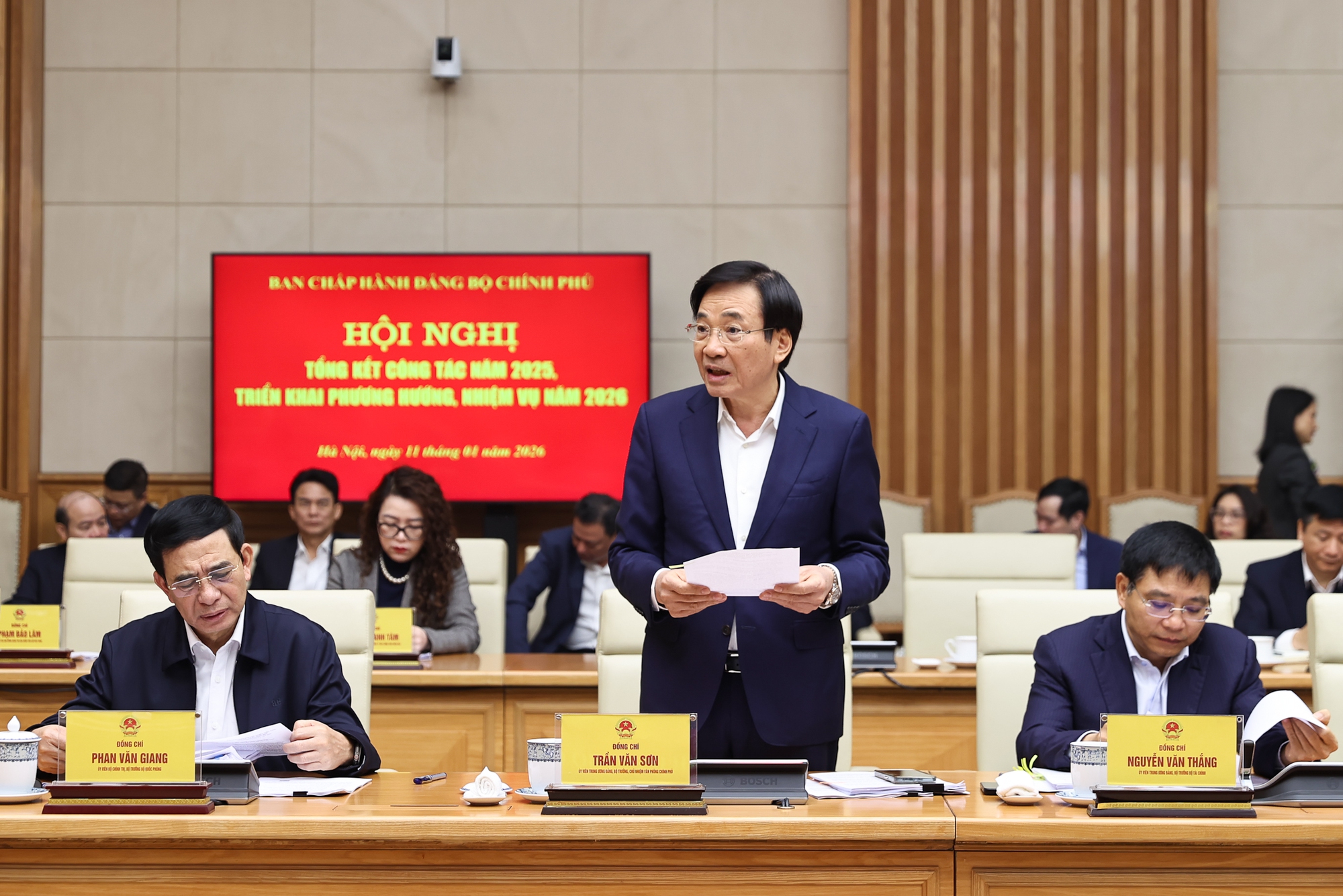 Đảng ủy Chính phủ triển khai nhiệm vụ năm 2026 dưới sự dẫn dắt của Thủ tướng - Ảnh 2.