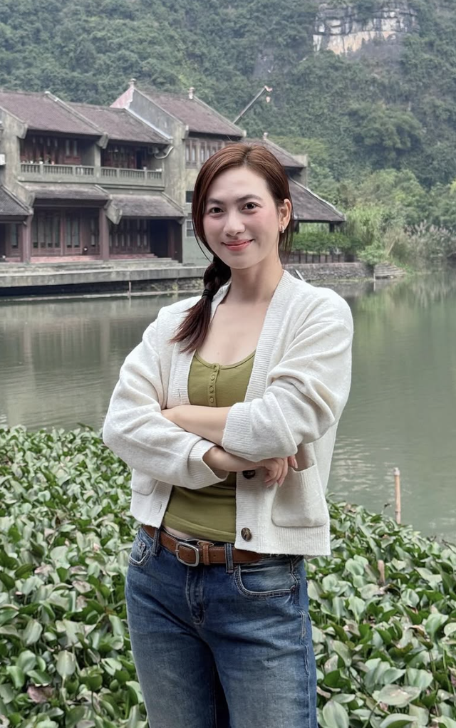 Phong cách thường ngày thêm duyên dáng với áo cardigan- Ảnh 10.