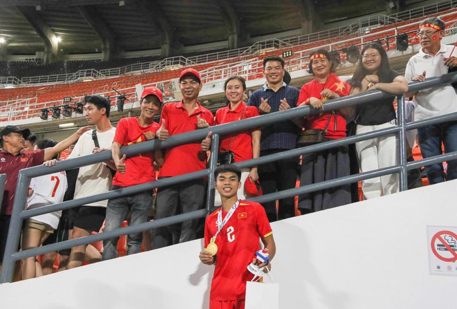 Viral mảnh giấy Viral mảnh giấy