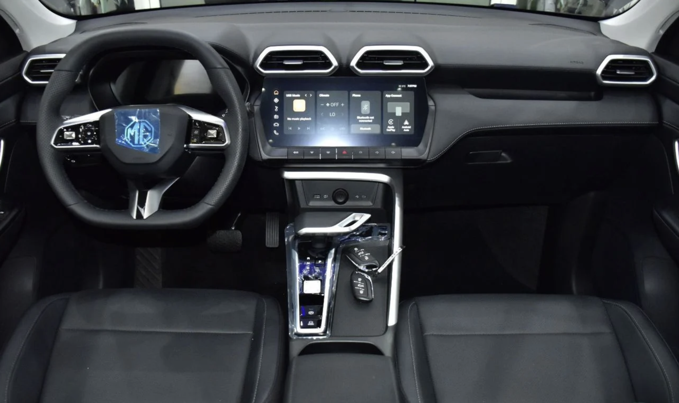 Sai lầm khi lạm dụng màn hình cảm ứng, các hãng xe đưa nút bấm trở lại - Ảnh 3.