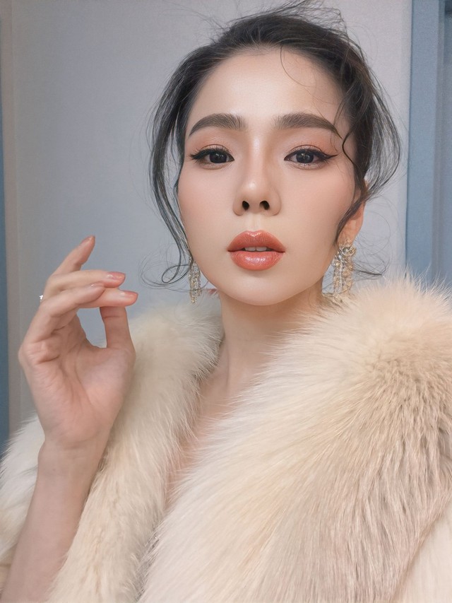 Văng tục đáp trả bình luận của fan, chuyện gì đang xảy ra với Lệ Quyên?- Ảnh 2.