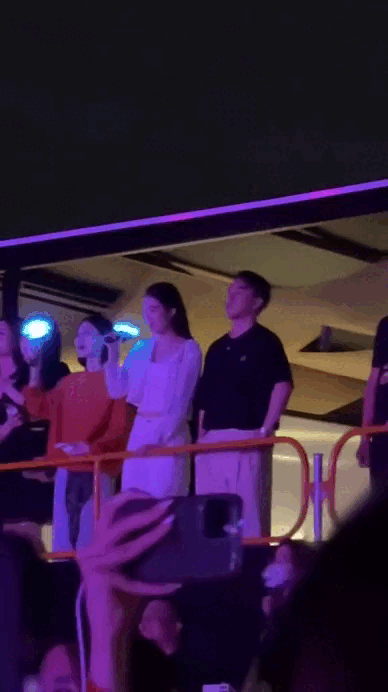 Phương Nhi và thiếu gia Minh Hoàng cứ xuất hiện là Phương Nhi và thiếu gia Minh Hoàng cứ xuất hiện là