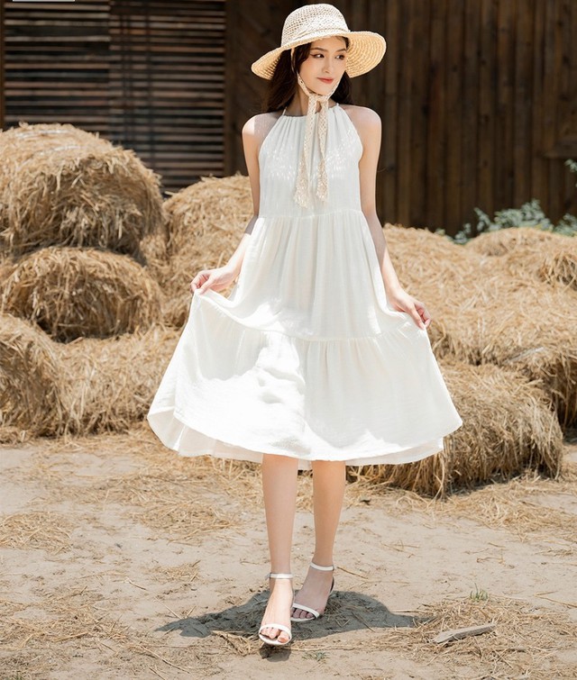 Váy liền thân và mũ cói vành rộng, khí chất nàng thơ- Ảnh 8. Váy liền thân và mũ cói vành rộng, khí chất nàng thơ- Ảnh 8.