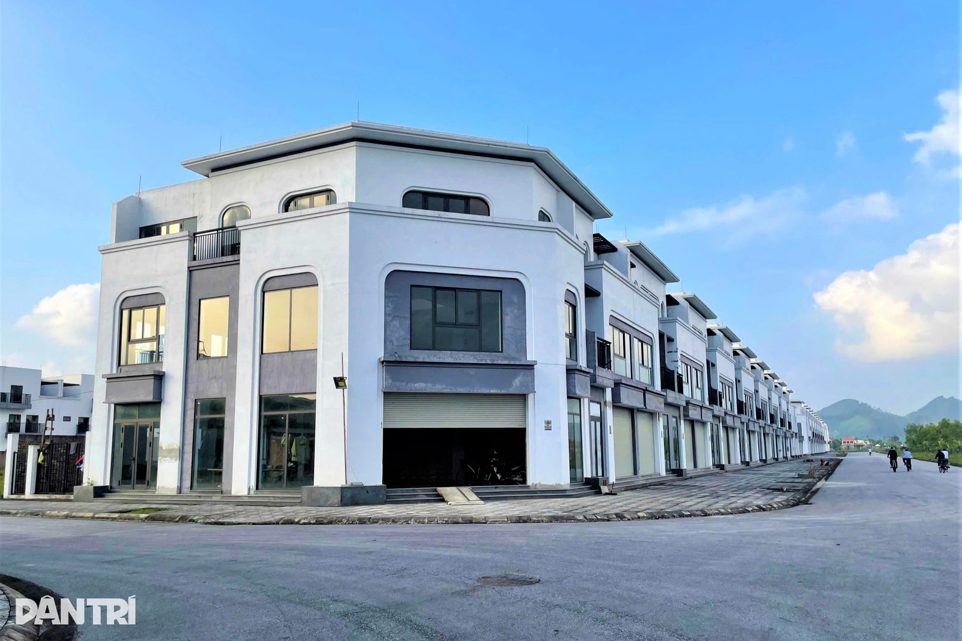 Khu đô thị 800 tỷ đồng giữa đất vàng rơi vào cảnh khó tin - 3