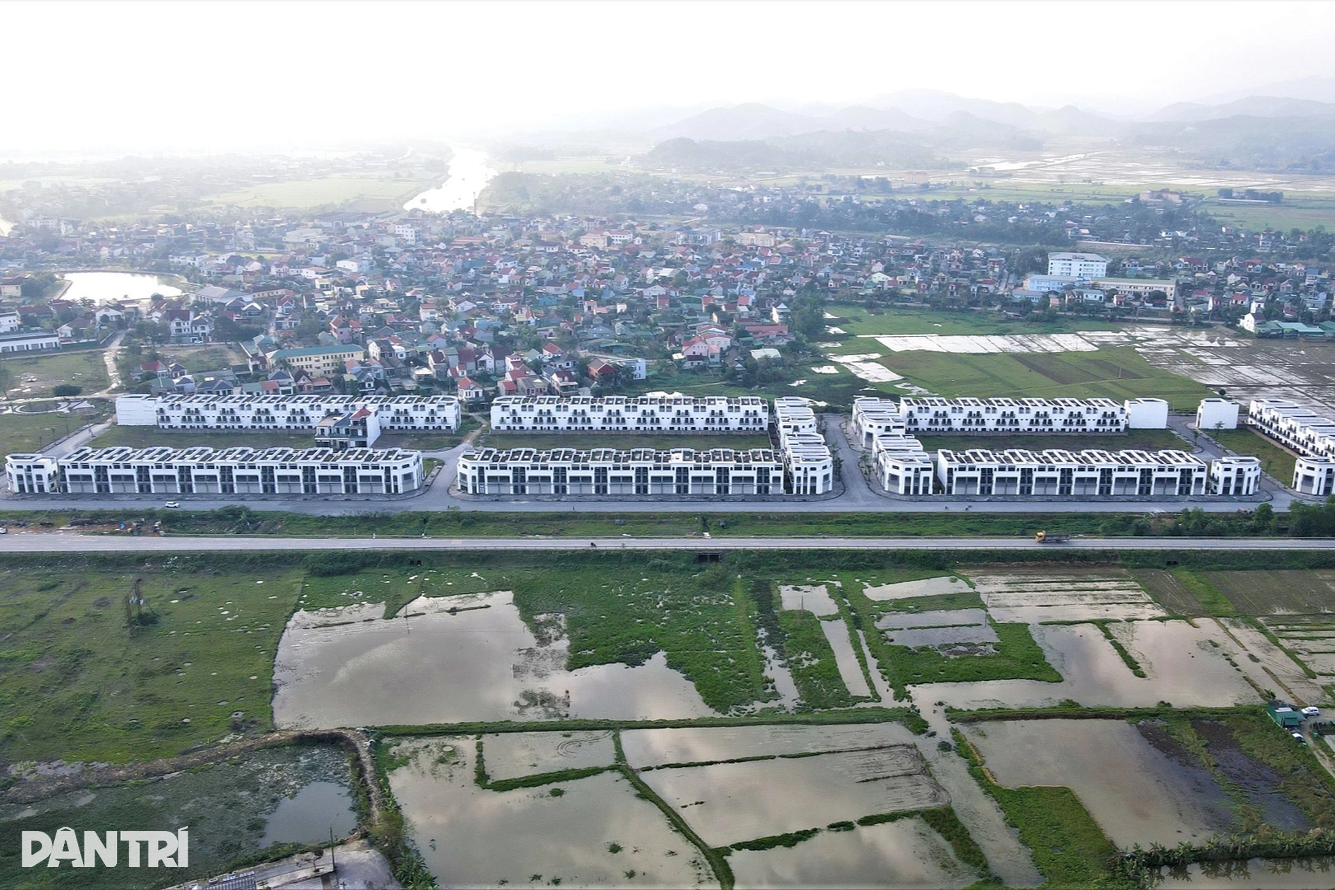 Khu đô thị 800 tỷ đồng giữa đất vàng rơi vào cảnh khó tin - 12