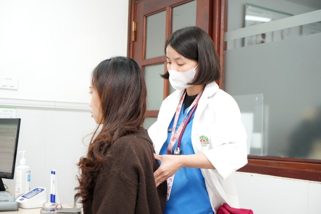 Tê chân như điện giật: Coi chừng bệnh cột sống - 2