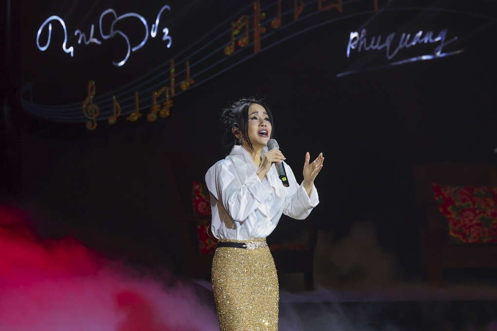 Hồng Nhung - Ngọc Anh tái ngộ xúc động ở đêm nhạc Trịnh Công Sơn, Phú Quang - 2