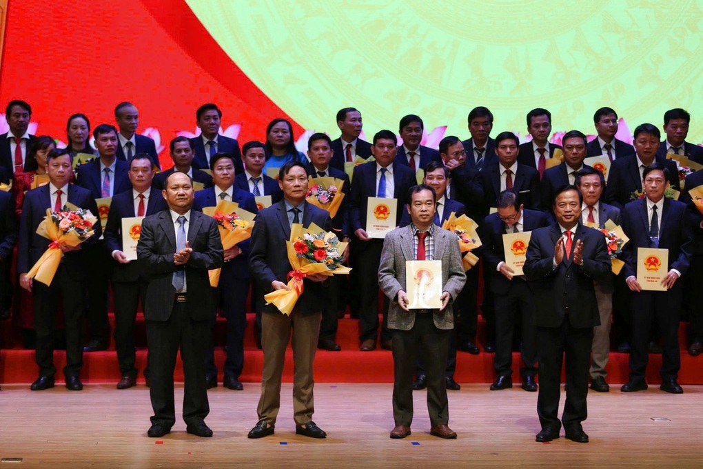 Gia Lai phấn đấu tăng trưởng 2 con số trong 10 năm tới - 3