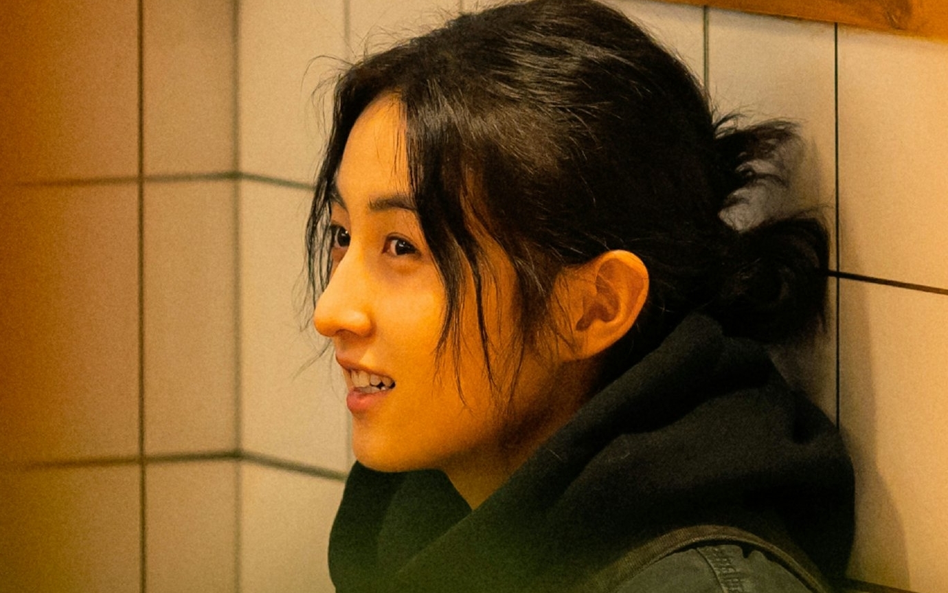 Ai tác hợp cho cặp đôi này đáng bị trừ lương 10 năm: Lệch nhau 17 tuổi quá lạc quẻ, đào đâu cho nổi chemistry- Ảnh 3. Ai tác hợp cho cặp đôi này đáng bị trừ lương 10 năm: Lệch nhau 17 tuổi quá lạc quẻ, đào đâu cho nổi chemistry- Ảnh 3.