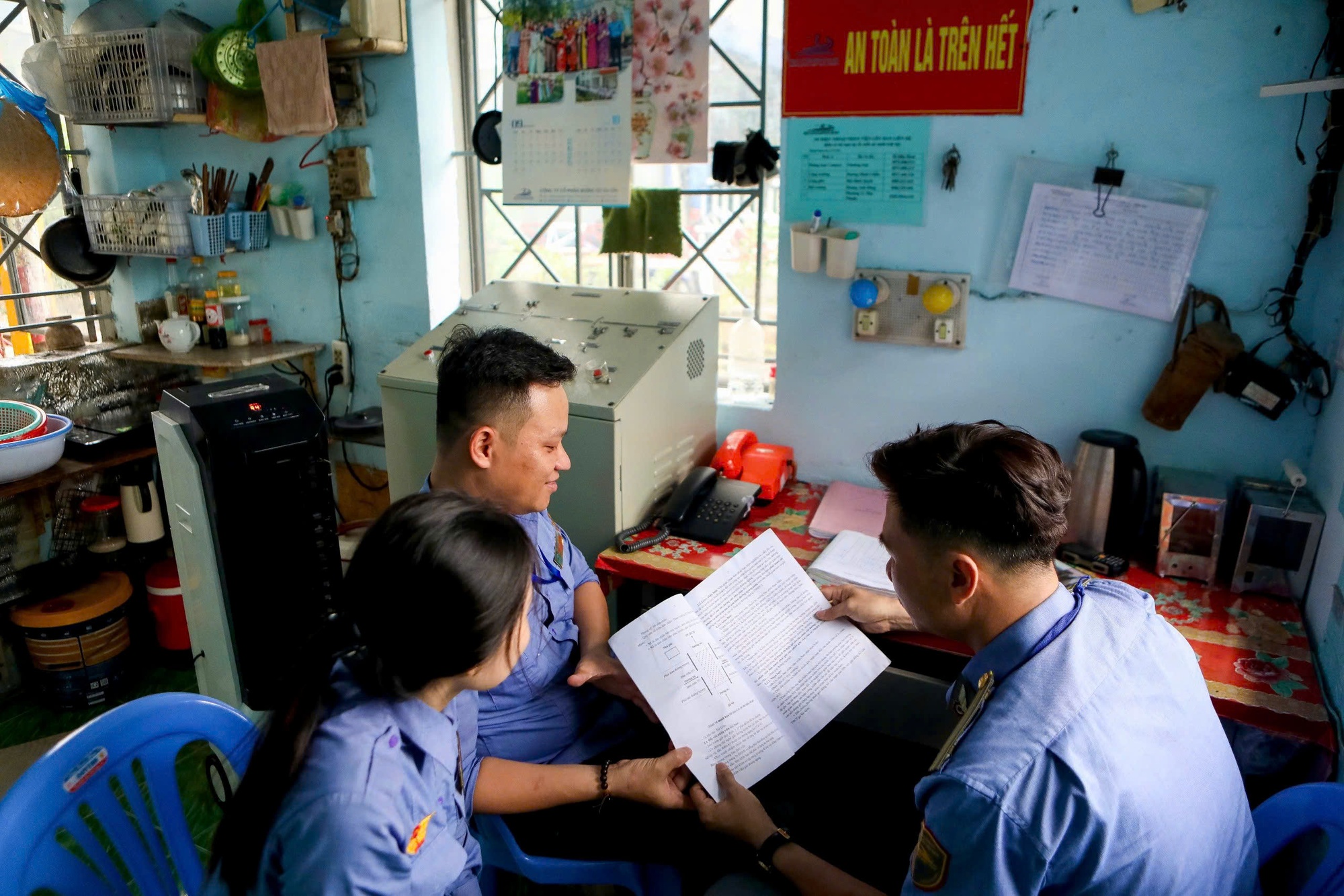 - Ảnh 3. - Ảnh 3.