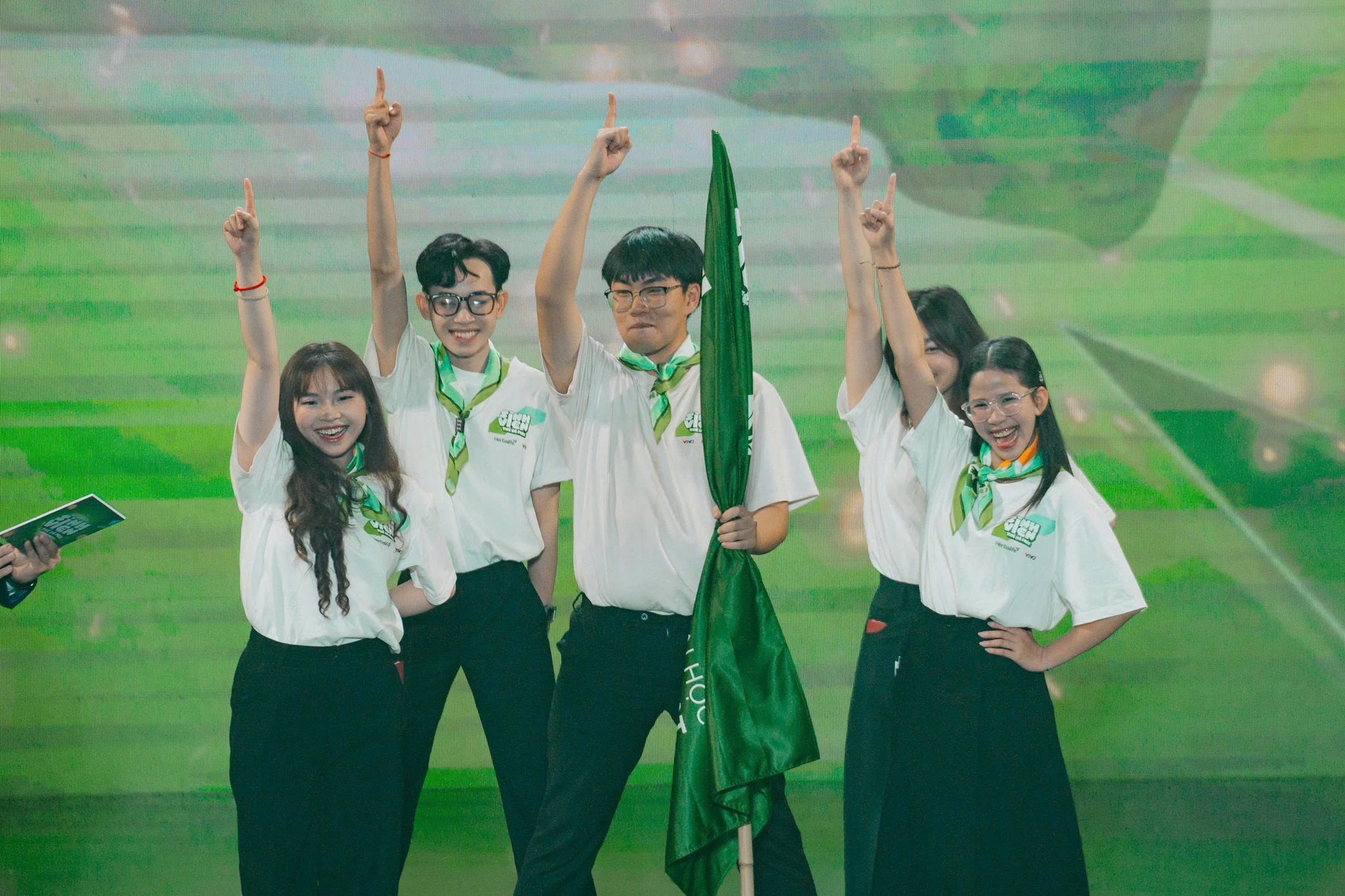 Chung kết Sinh viên thế hệ mới nghẹt thở, dự án nào đoạt quán quân? - Ảnh 3.