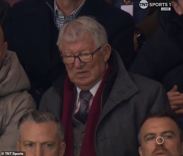 Man Utd tệ thế nào sau trận thua Brighton ở Cúp FA? - Ảnh 2.