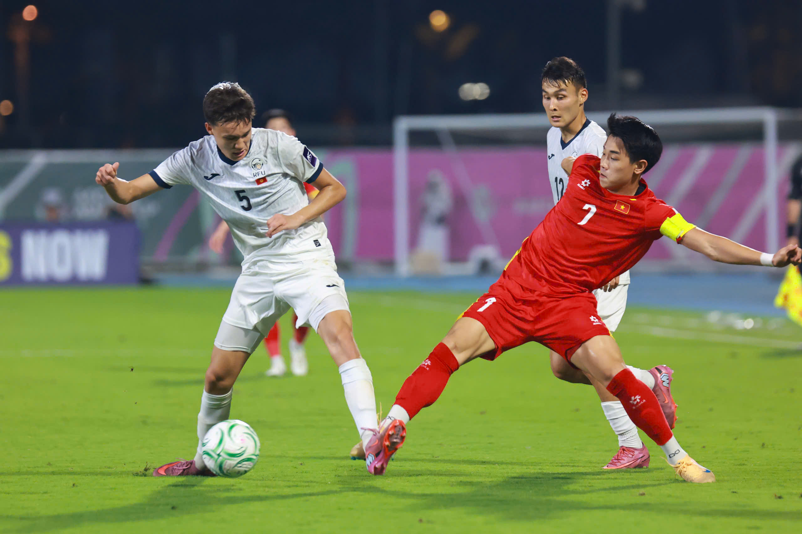 HLV Kim Sang-sik và Đình Bắc sẽ giúp Việt Nam 'phá dớp' trước Ả Rập Xê Út- Ảnh 8.