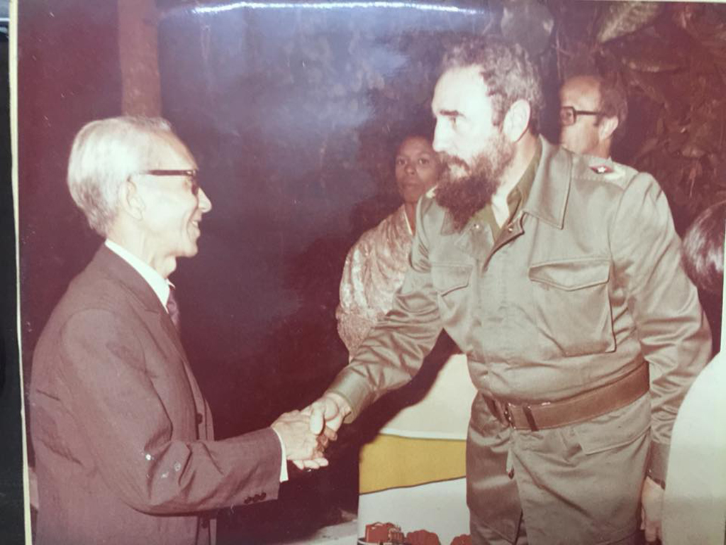 Bác sĩ Nguyễn Tấn Gi Trọng 41 năm liên tục gắn bó với Quốc hội- Ảnh 2.